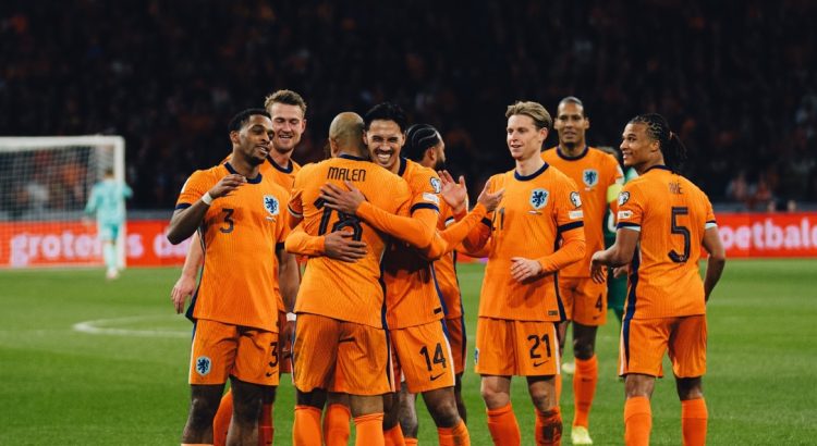 Belanda Babat Lithuania 4-0